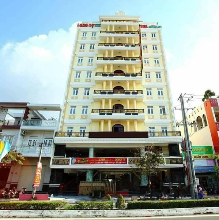 Khach San Long Ty Hotel Ca Mau Exterior photo